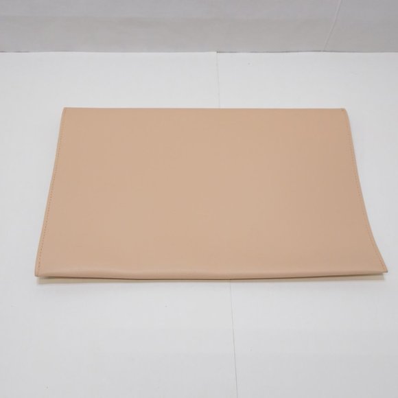 Vegan Leather Laptop Folio Fits Laptops Up To 14" Two Pockets Button Closure NWT - Picture 2 of 4